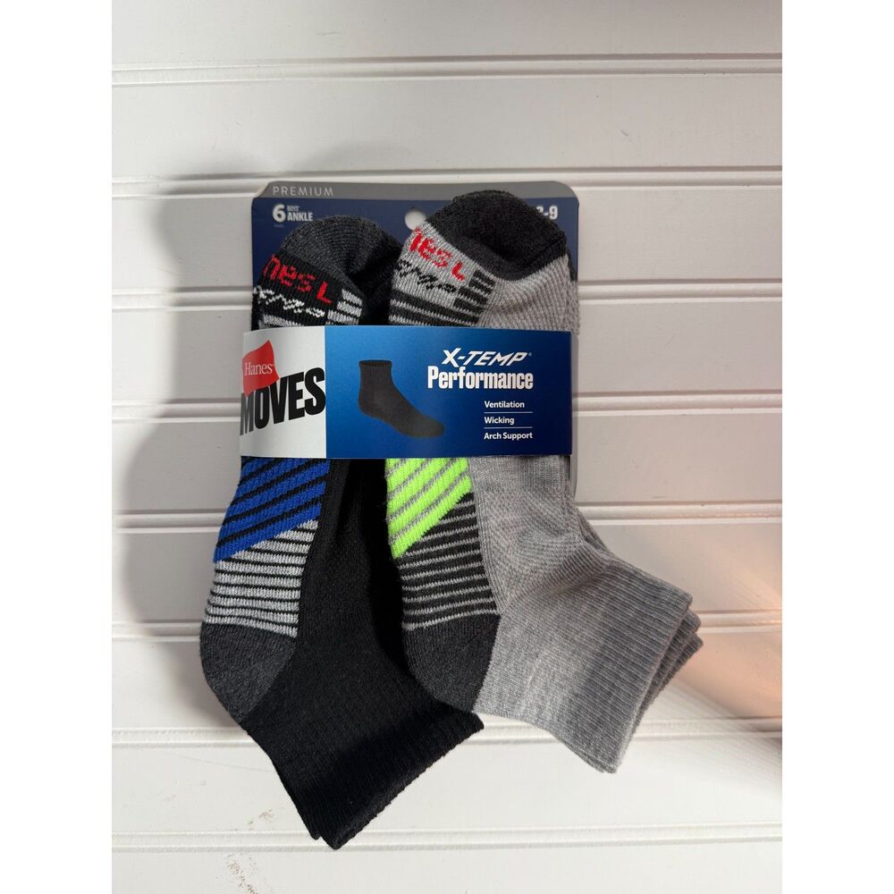 New Hanes Moves Boys Ankle Socks